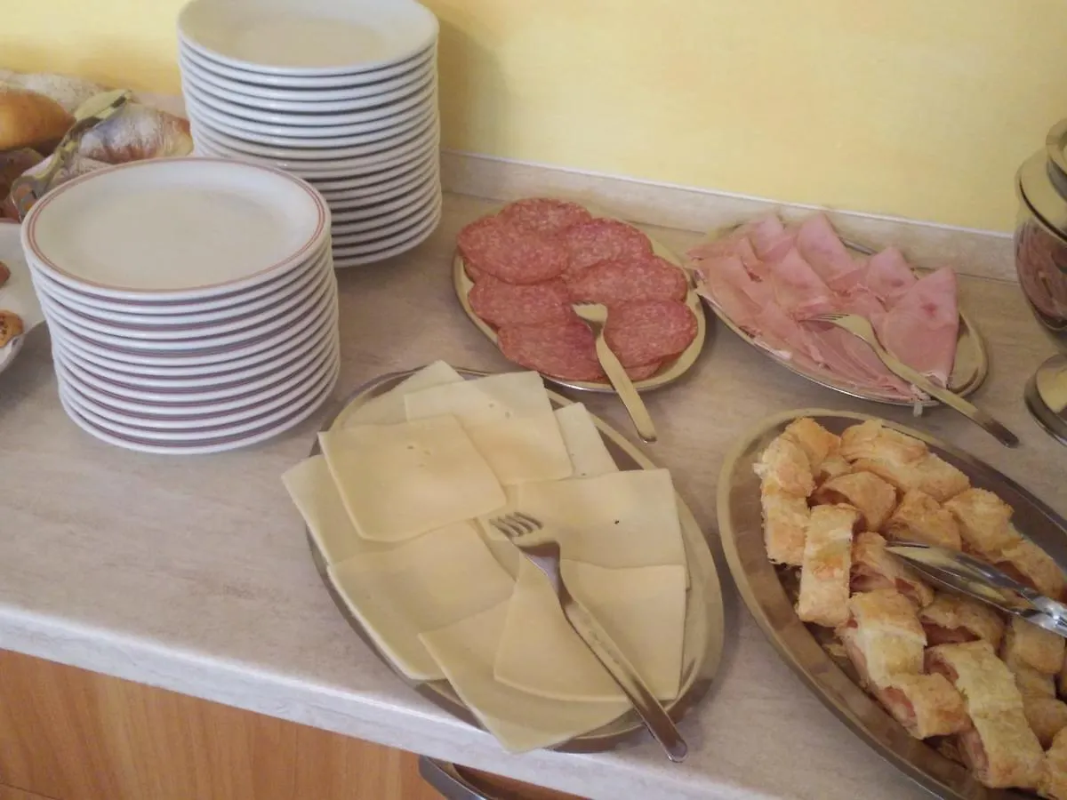 Hotel Ronconi Rimini 0*,  Italia