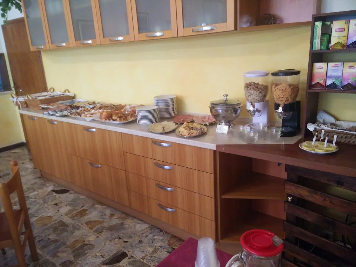 Hotel Ronconi Rimini 0*,  Italia