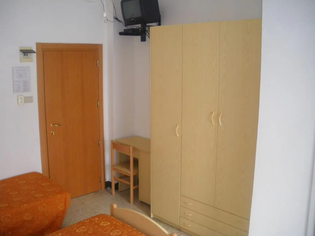 Hotel Ronconi Rimini 0*,