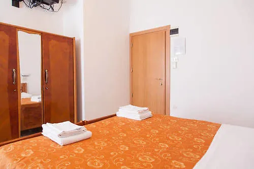 Hotel Ronconi Rimini 0*,